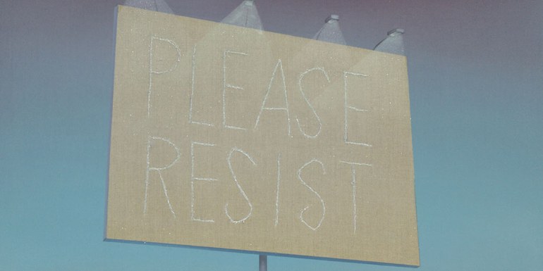© Please resist © Thomas Weinberger
